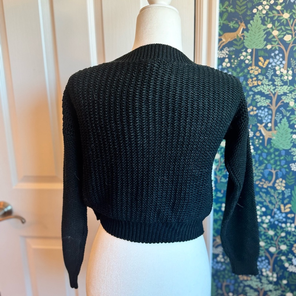 Forever 21 Black Crew Neck Sweater - Picture 2 of 5